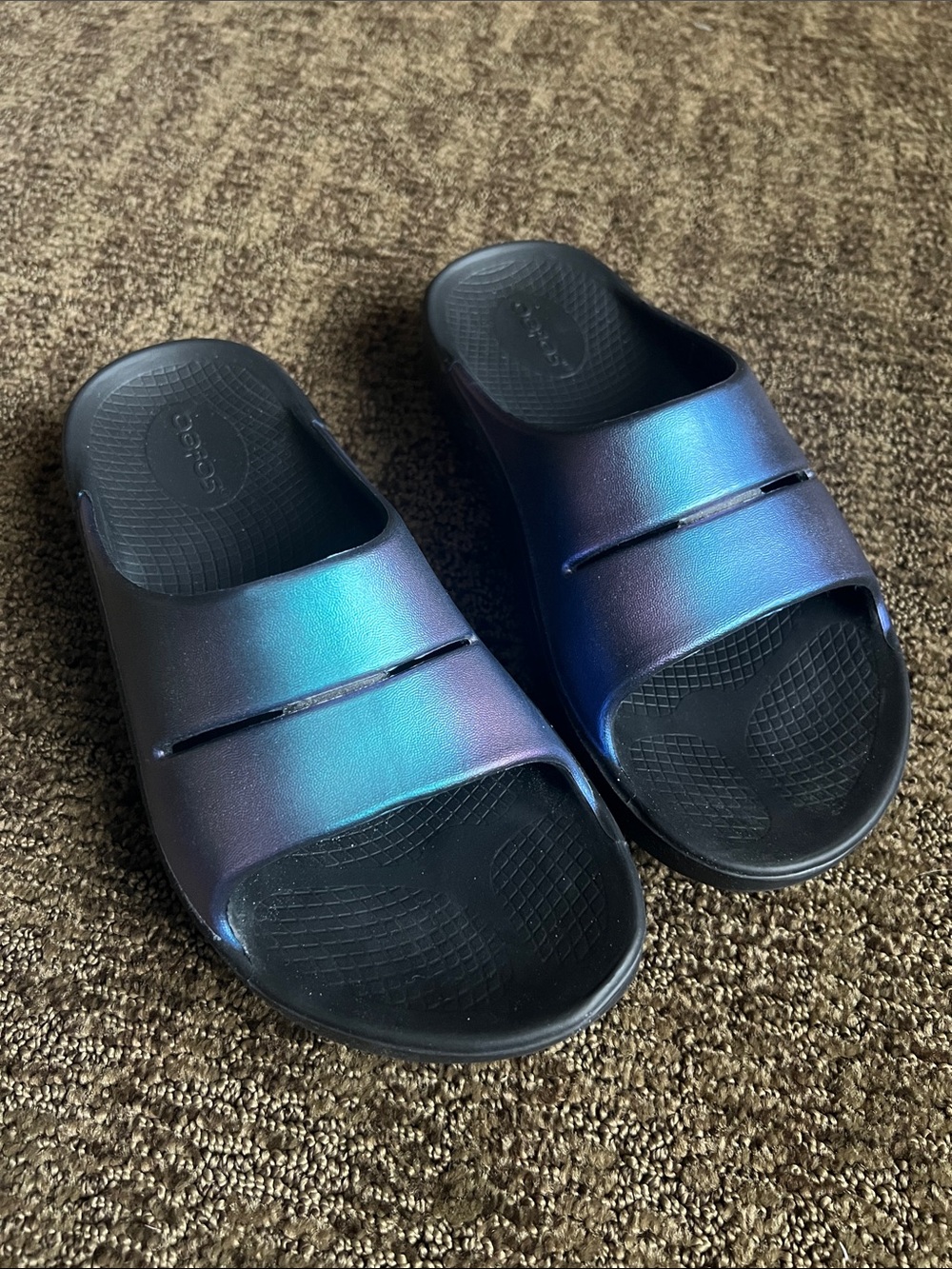 OOFOS Iridescent Blue Purple Slide Sandals